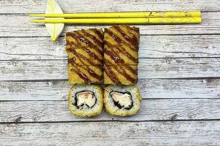 Жареный ролл Беконная креветка