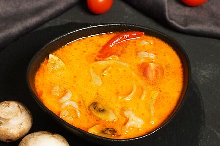 Острый Том Ям с лапшой