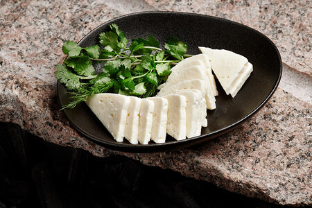 Брынза с зеленью