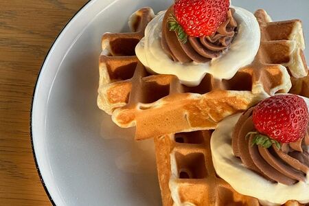 Вафли со сливочным кремом и шоколадным ганашем