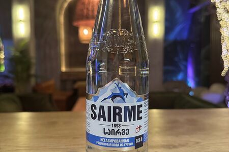 Вода Саирме негазированная в стекле