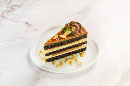 Торт Сникерс 