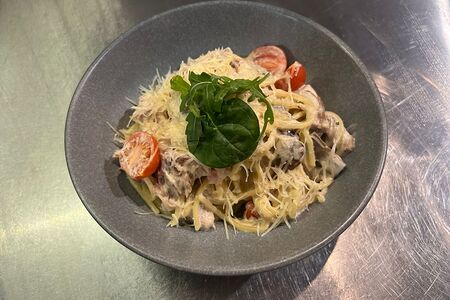 Паста с мясом и грибами