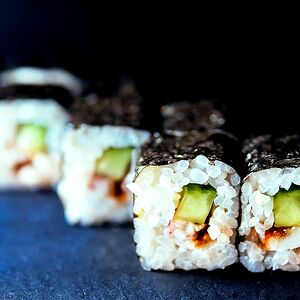 Ролл острый угорь