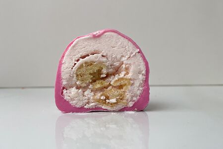 Моти Клубничное просекко со сливочной помадкой