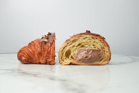 Круассан шоколадный