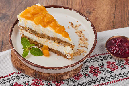 Торт Морковный с манго