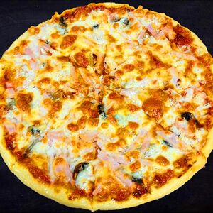 Прошутто э фунги Америка на толстом тесте