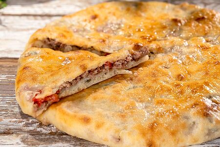 Пирог Мясо, помидоры и зелень