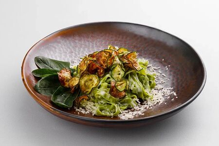 Тольятелле со шпинатом и цукини