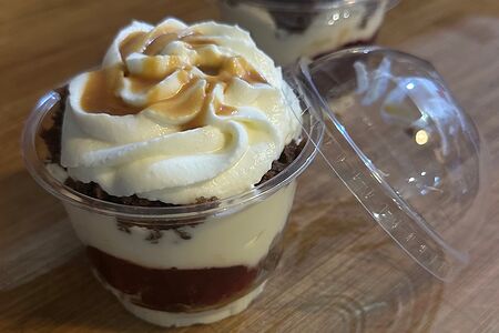 Кофейный с клюквой и карамелью 