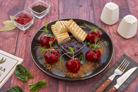 Паштет из нежной куриной печени в глазурной оболочке