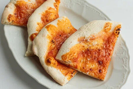 Фокачча с томатами и пармезаном