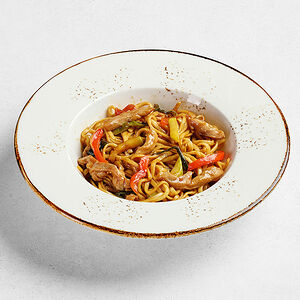 Удон с курицей в соусе терияки