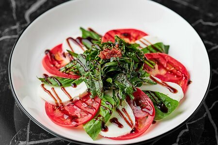 Салат Капрезе