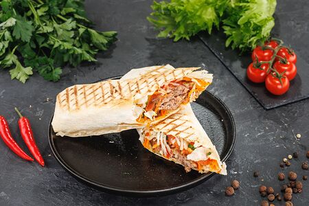 Люля-кебаб из баранины в лаваше