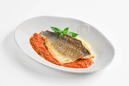 Сибас с соусом путанеска