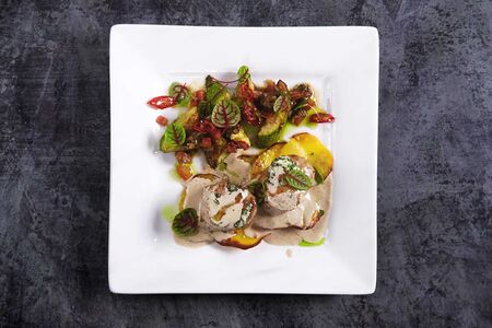 Медальоны из свиной вырезки