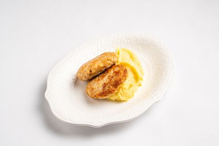 Куриные котлетки с пюре 