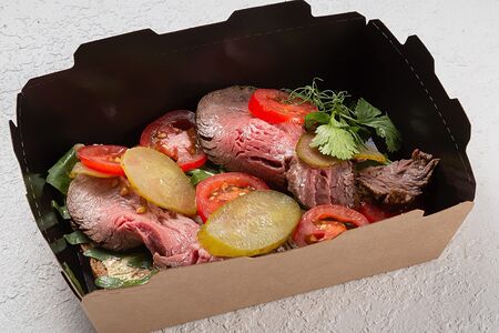 Брускетта с ростбифом