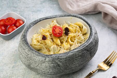 Феттучини в фисташково-сливочном соусе