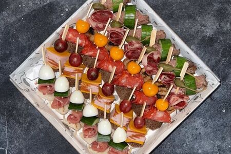 Бокс с канапе №2