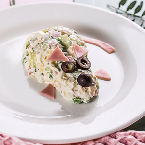 Салат Оливьешка