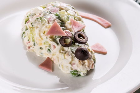 Салат Оливьешка