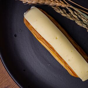 Эклер ванильный