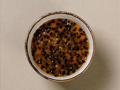 Панна-котта с лемонграссом, маракуйей