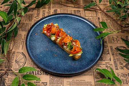 Брускетта с форелью