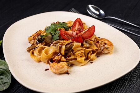 Паста Том ям