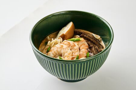 Том ям рамен с креветками 