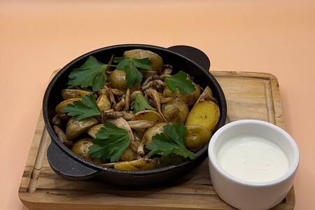 Беби-картофель с вешенками  