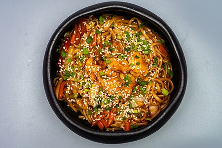 Удон с курицей