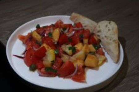 Овощной салат с соленым лимоном