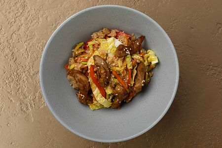 Рис со свининой, овощами и соусом терияки