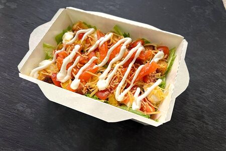 Салат Цезарь с лососем