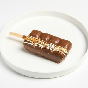 Чизкейк на палочке Сникерс