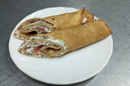 Блины фаршированные с горбушей солёной