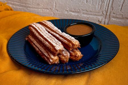 Чуррос с соленой карамелью