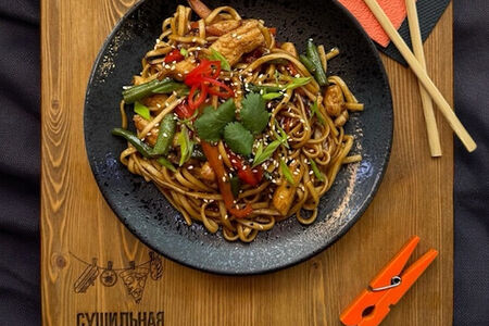 Wok с курицей