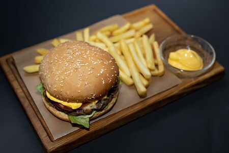 Бургер со мраморной говядиной