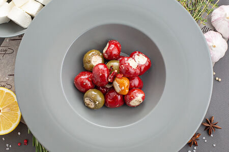 Перчики, фаршированные сыром фета