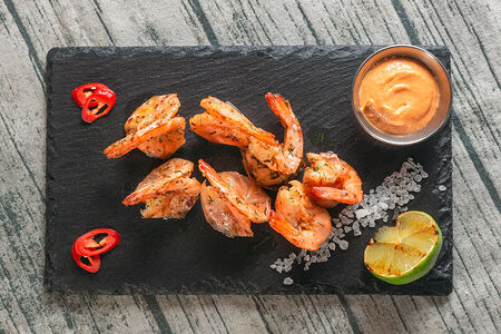 Креветки гриль с соусом Том Ям