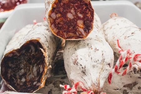 Салями из говядины с сыром Пармезан