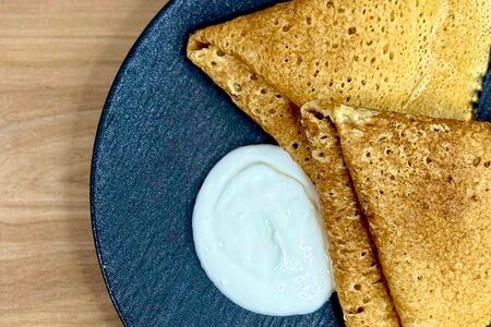 Блинчики со сметаной