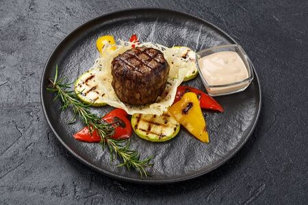 Стейк из говяжьей вырезки