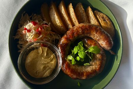 Колбаска Мушкинская из оленины с картофельными дольками 