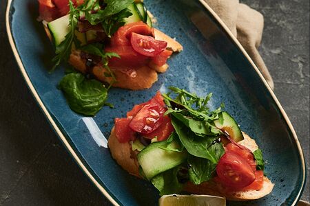 Брускетты с рыбой и сливочным сыром